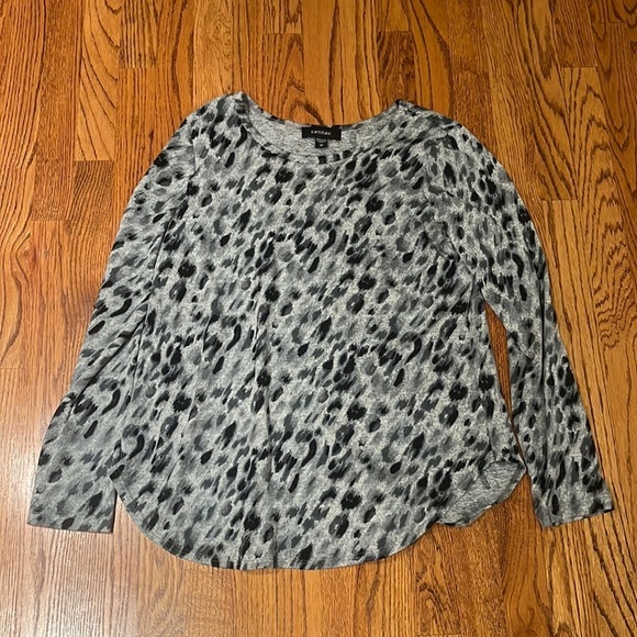 Karen Kane Woman’s Grey Animal Print Top Size M - Picture 1 of 4